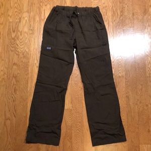 SCRUBS Women’s chocolate brown scrub pants. Size S